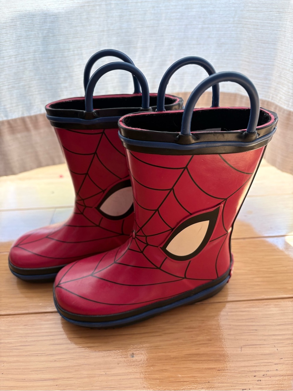 Spider-Man Rain Boots 5-6 - Picture 2 of 8